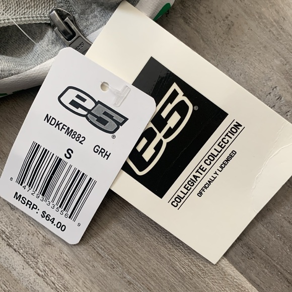 E5 North Dakota State Neck Zipper Sweatshirt. - Picture 6 of 7